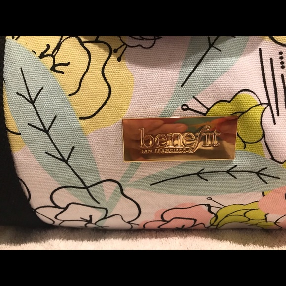Benefit Duffle Bag - Picture 3 of 5